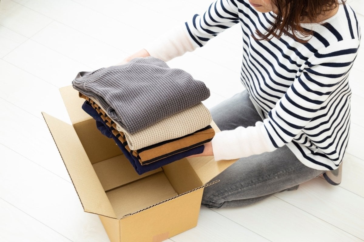 How-To-Pack-Clothes-For-Moving-A-Simple-Wrinkle-Free-Guide-1