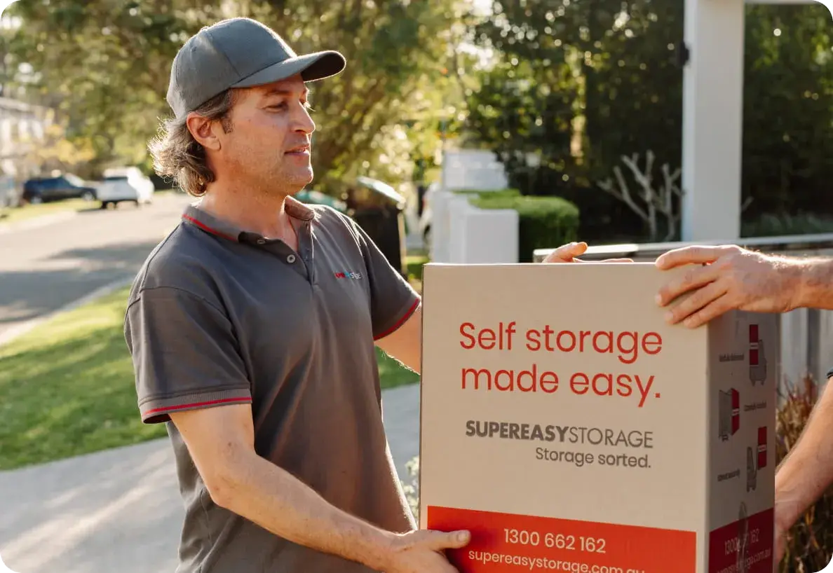 Super Easy Storage delivery team member